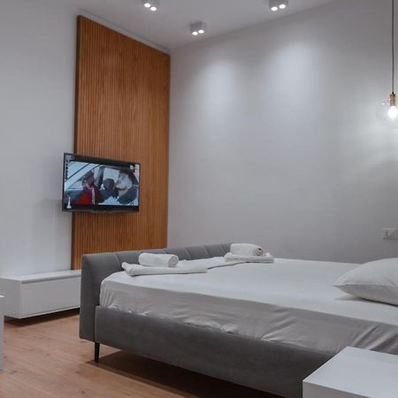 Britney'S Apartments Tiranë Ngoại thất bức ảnh