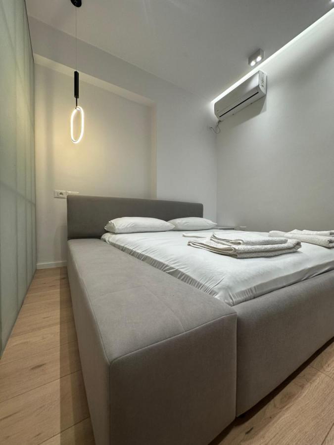 Britney'S Apartments Tiranë Ngoại thất bức ảnh